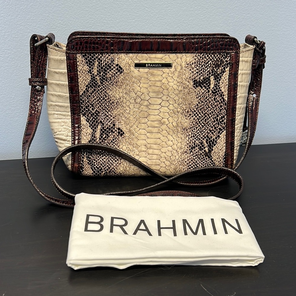 Carrie Crossbody Pumice Loukkos Brahmin